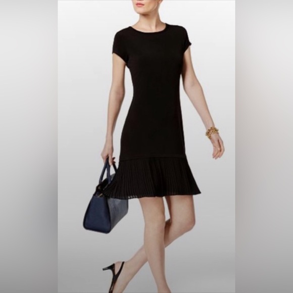 NWT Michael Kors Women’s Black Crew Neck Short Sleeve Pleated Hem Dress SzP/S - Picture 1 of 16